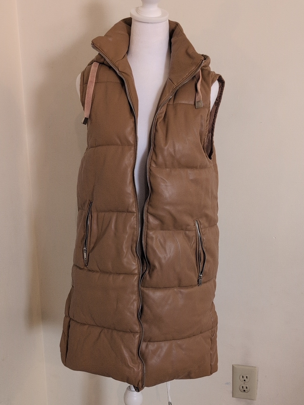 Long Quilted Faux Leather Puffer Vest in Camel Brown Size Large